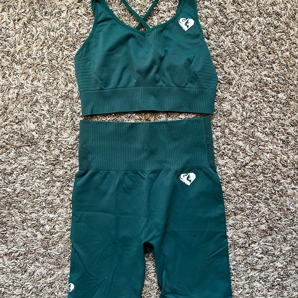 Women’s best set small